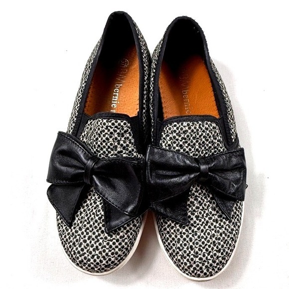 Bernie Mev Womens Black White Woven Dotted Bow Slip On Sneakers Flats Size 37 - Picture 2 of 7